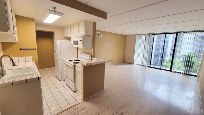 Foto del edificio - 1 bed /1 bath in Downtown San Diego