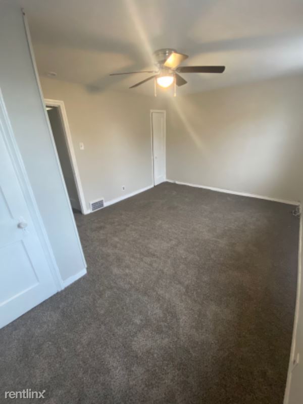 Foto del edificio - 3 br, 1 bath Townhome - 1076 S Merrimac Rd