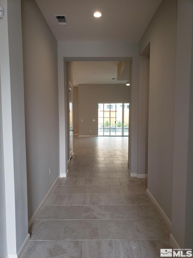 Building Photo - 9485 Hawkshead Rd