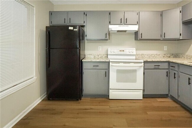 Foto del edificio - 5847 Trent Walk Dr