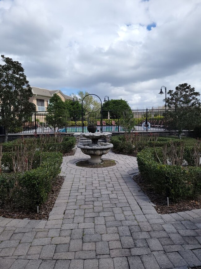 Foto del edificio - 2 BED 2 BATH CONDO CAPRI AT HUNTERS CREEK