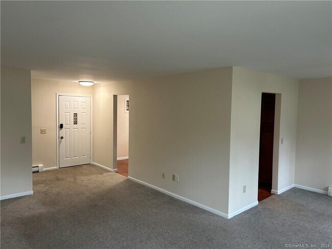 Building Photo - 3 Falmouth Ct