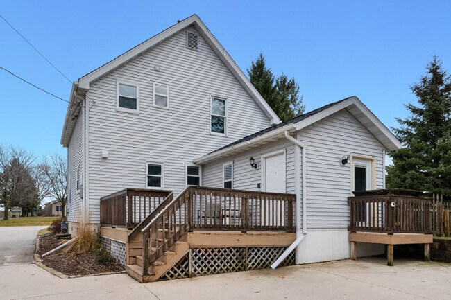 Back Deck - 226 N Main St