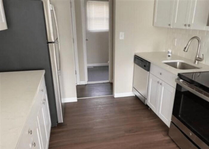 Building Photo - NOW AVAILABLE! 26 Harvey Lane, LK Ronkonko...