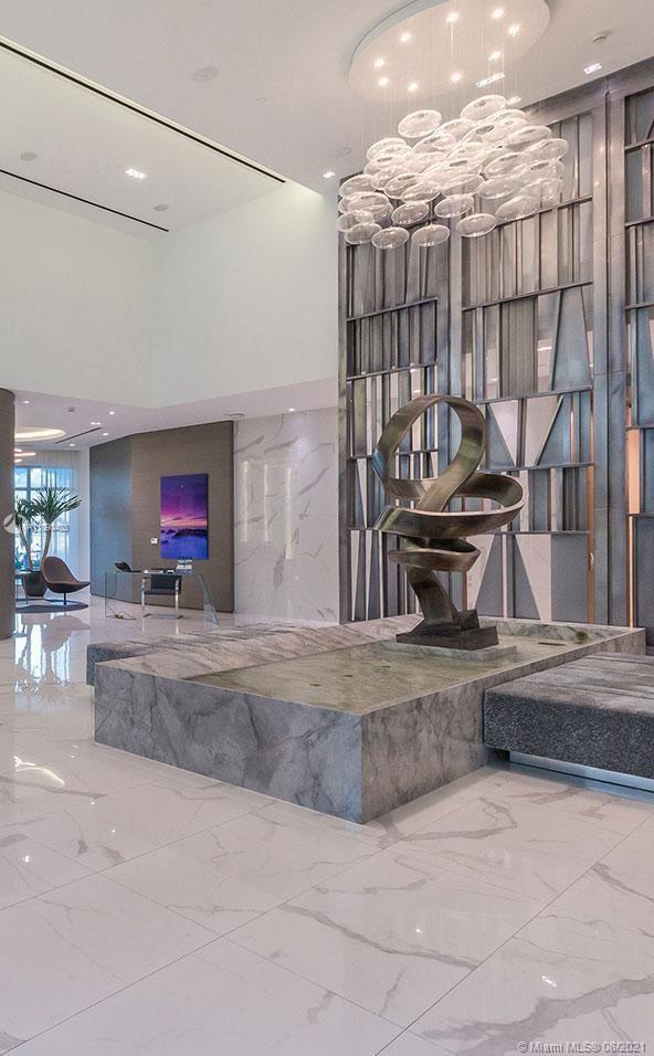 Building Photo - 17111 Biscayne Blvd