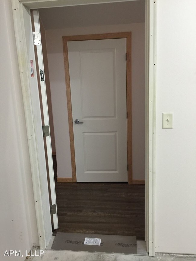 Foto del edificio - 515 4th Ave NW