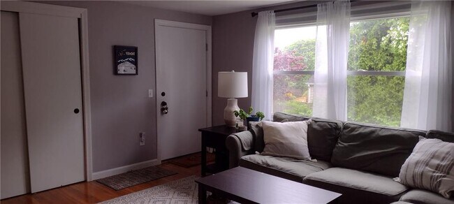 Foto del edificio - 4 Almy Ct