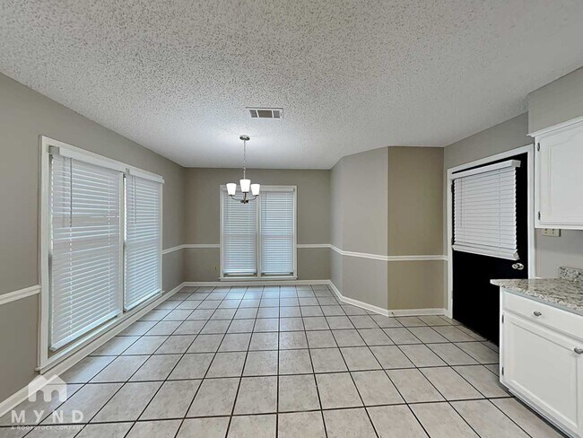 Building Photo - 4569 Falkland Dr