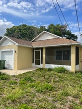 Building Photo - 2704 E 19th Ave