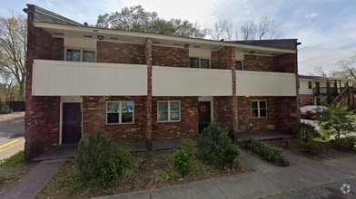 Building Photo - 2467 Brownlee St