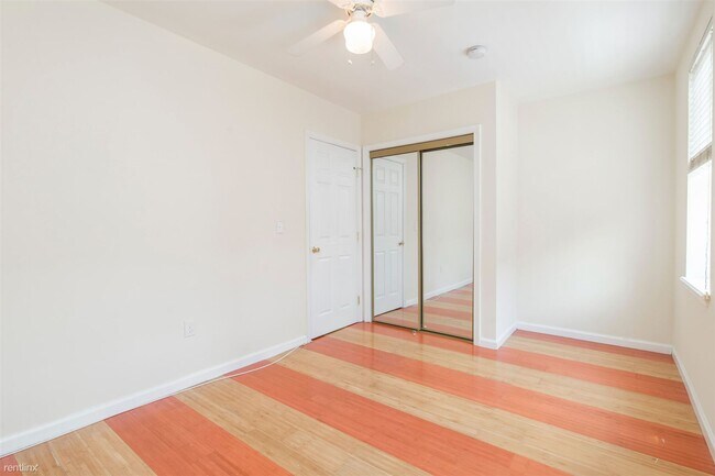 Building Photo - 5 br, 2 bath Duplex - 1851 WILLINGTON ST U...