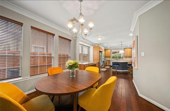 Foto del edificio - 5923 Dillon Creek Ln