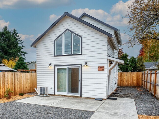 Building Photo - Chic Portland Home with Skylit Bedroom, Lo...