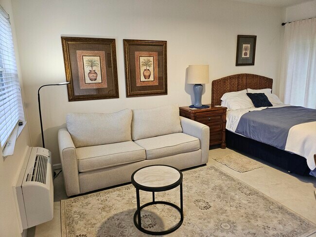 Foto del edificio - 8333 Mulligan Cir