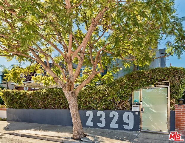 Foto del edificio - 2329 Wilson Ave