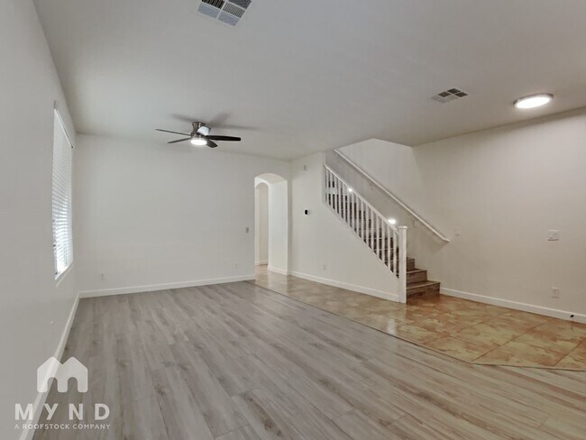 Foto del edificio - 14535 W Port Royale Ln