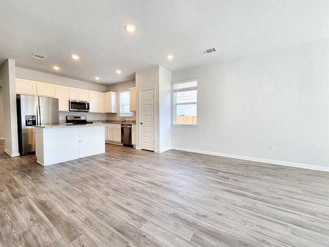 Building Photo - 2412 Oscar Eli Pl