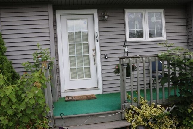 Foto del edificio - 18 Misty Meadow Ln