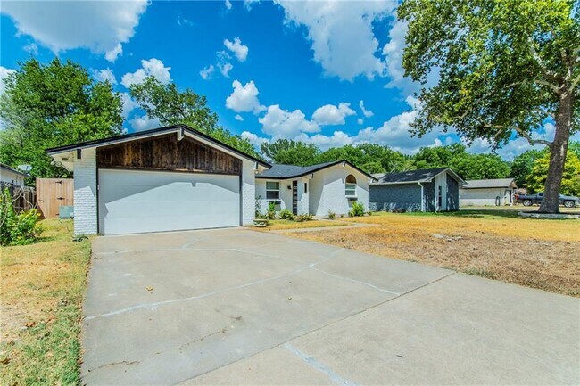 Foto del edificio - 5702 Whitebrook Dr