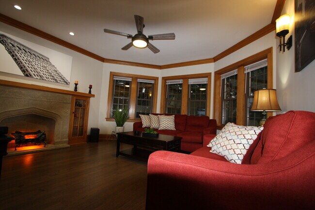 Foto del edificio - 5052 N Parkside Ave