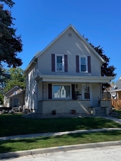 Front Exterior - 404 Caroline St