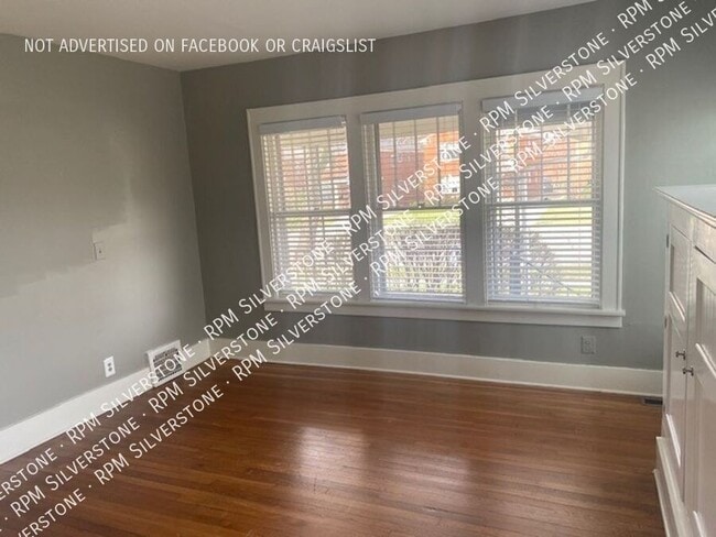 Building Photo - 203 Catalpa Dr