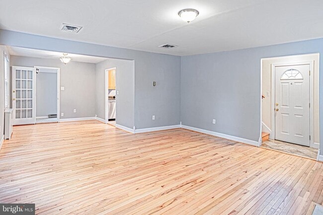 Building Photo - 2122 S Culpeper St