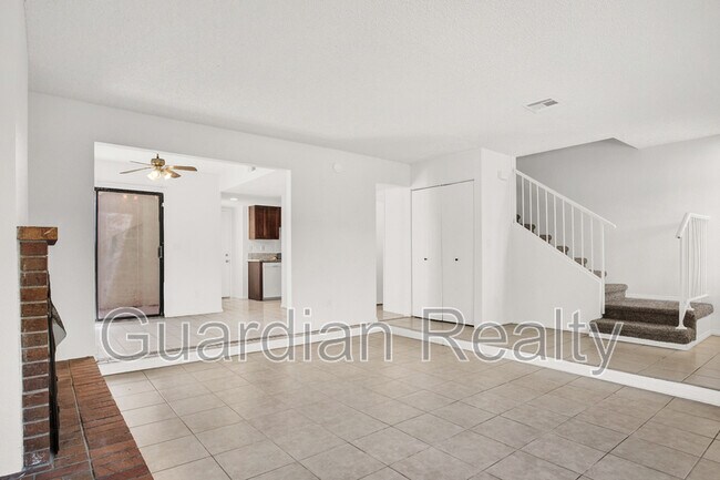 Building Photo - 2639 Jacyra Ave