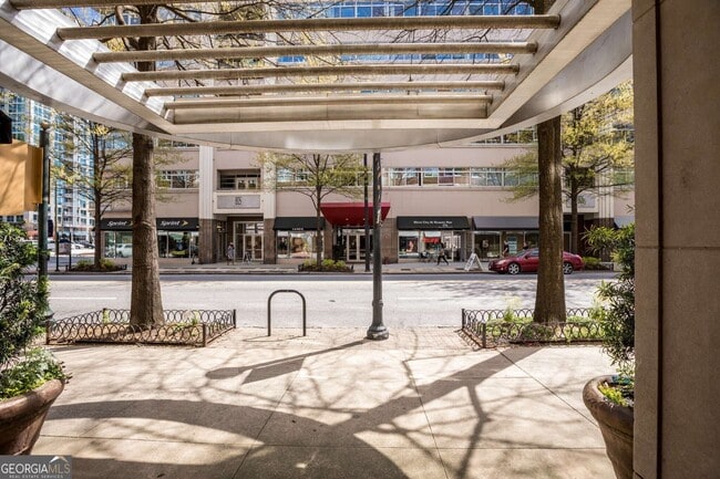 Building Photo - 800 W Peachtree St NW