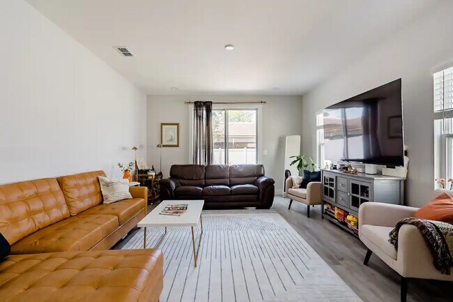 Foto del edificio - 815 7th Ave S