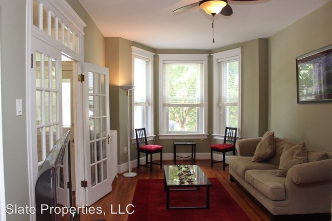 Building Photo - 4 br, 3 bath House - 1032 Kenyon St NW