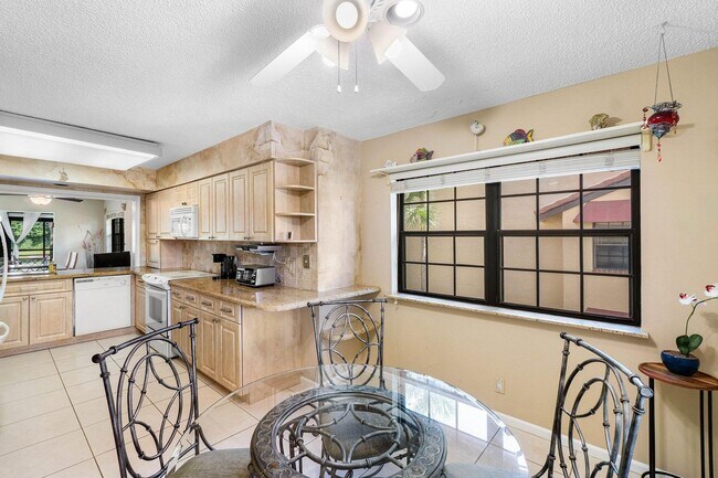 Building Photo - 6446 Aspen Glen Cir