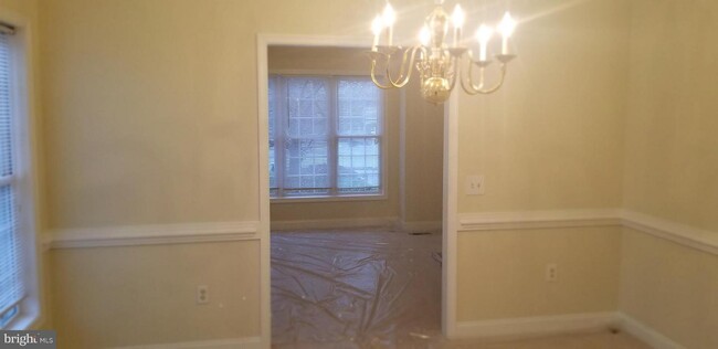 Building Photo - 14 Stratford Hall Ct
