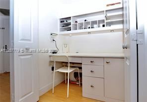 Building Photo - 3 br, 3 bath Condo - Mystic Pointe Tower 4...