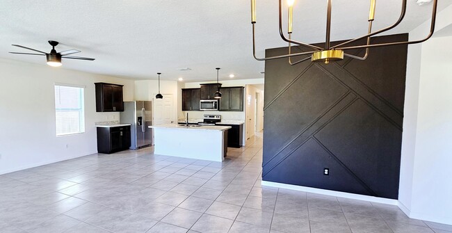 Foto del edificio - 3723 Sandhill Crane Cir