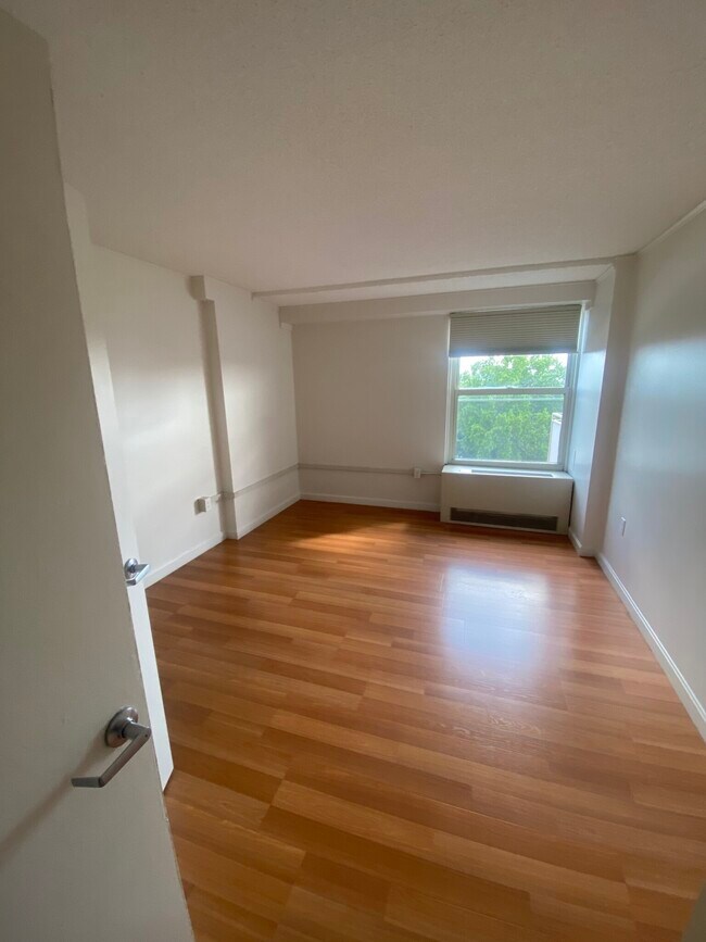 Foto del edificio - 295 Harvard St