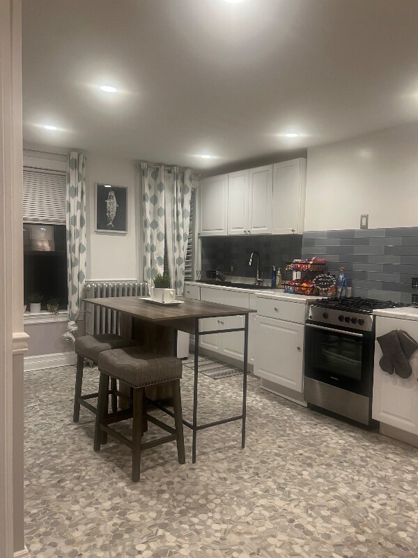 Foto del edificio - 669 Park Pl