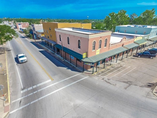 Building Photo - 103 E Main St
