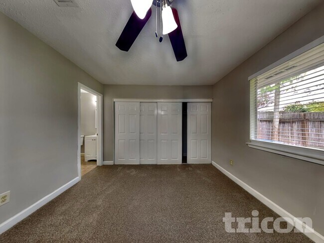Building Photo - 16126 Barbarossa Dr