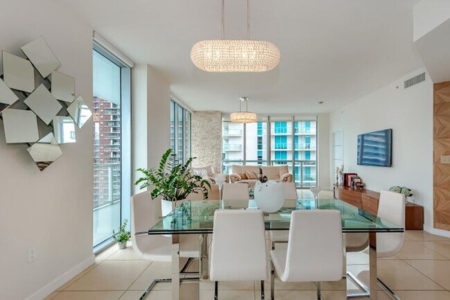 Foto del edificio - 1111 SW 1st Ave