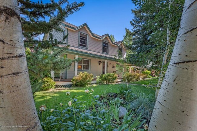 Building Photo - 1359 Wald Dr