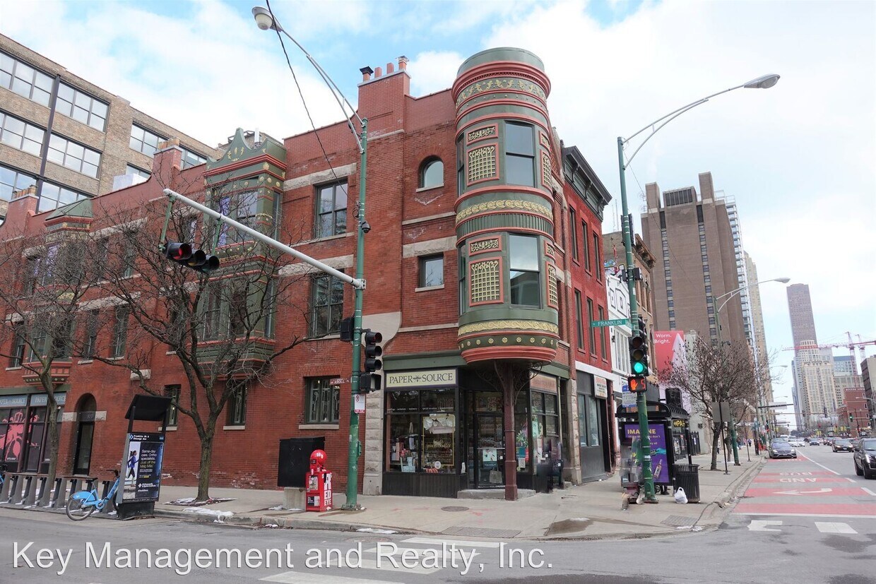 Primary Photo - 809 N Franklin St