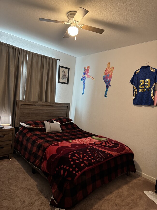 Building Photo - 1734 Plumas Dr