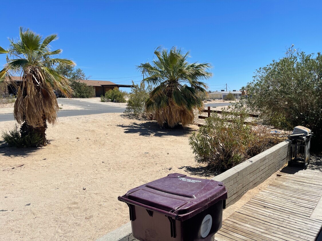 73807 Sunnyslope Dr, Twentynine Palms, CA 92277 Condo for Rent in