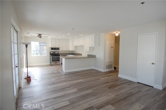 Building Photo - 142 W Marquita
