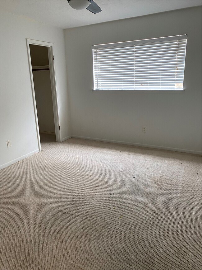 Foto del edificio - 415 N Forest Blvd