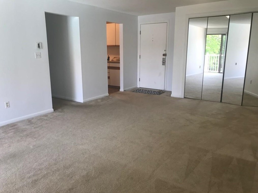 Foto principal - 714 Farm Rd