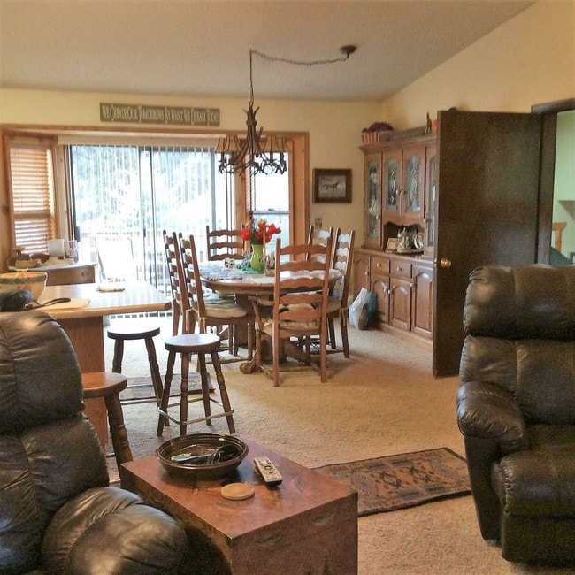 Building Photo - 8836 Carefree Ave