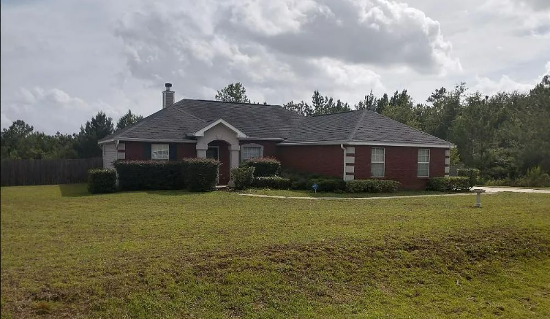 Foto principal - 201 Deanna Green Ln