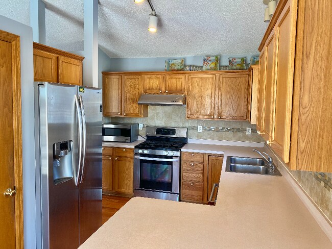 Building Photo - 1705 Brittany Dr